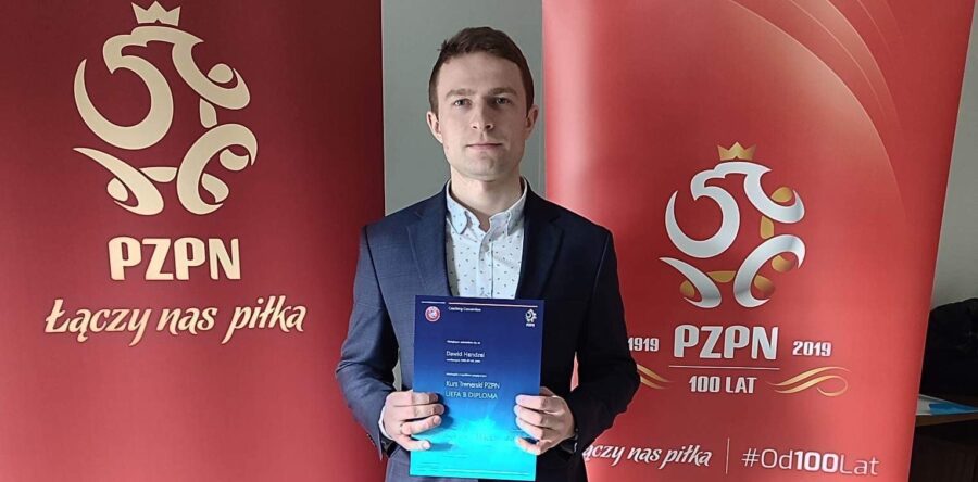Trener Dawid Hendzel z licencją UEFA-B!