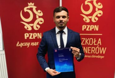 Trener Konrad Bober z licencją UEFA A!