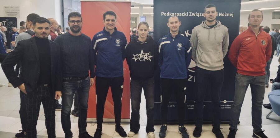Nasi trenerzy na konferencji trenerskiej Podkarpackiego ZPN