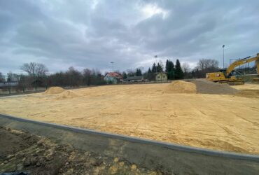 Trwa remont stadionu i budowa sztucznego boiska!