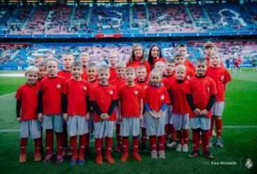 Chłopcy z Grunwaldu eskortowali zawodników Wisły Kraków!