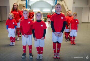 Chłopcy z Grunwaldu eskortowali zawodników Wisły Kraków!