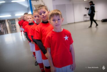 Chłopcy z Grunwaldu eskortowali zawodników Wisły Kraków!