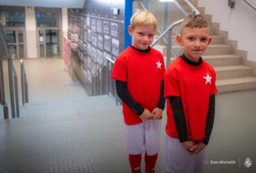 Chłopcy z Grunwaldu eskortowali zawodników Wisły Kraków!