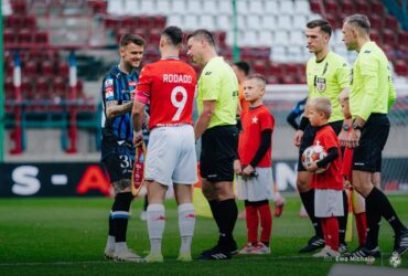 Chłopcy z Grunwaldu eskortowali zawodników Wisły Kraków!